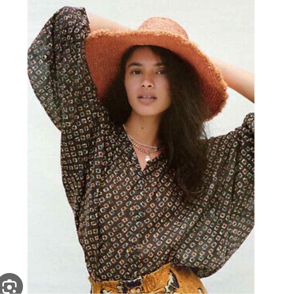 Anthropologie Pamela Boho
Aztec Geometric Button Down NWT